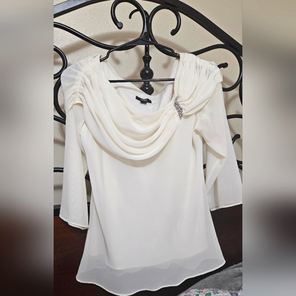 Elegant MSK blouse